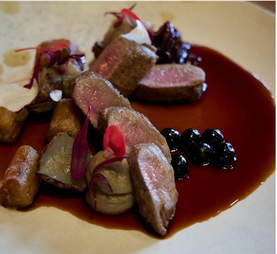 Duck magret with red fruit sauce