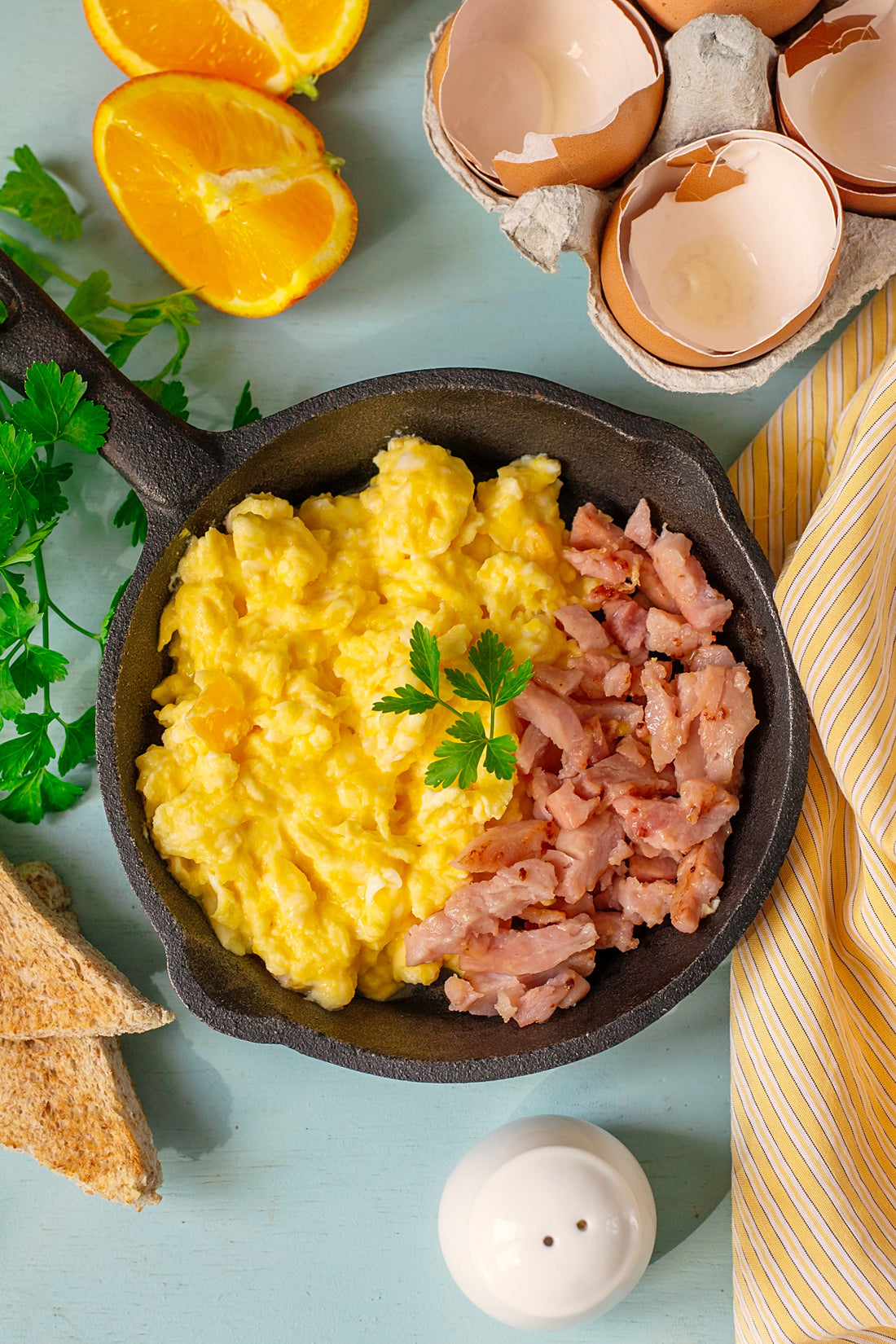 scrambled eggs with pancetta and onion