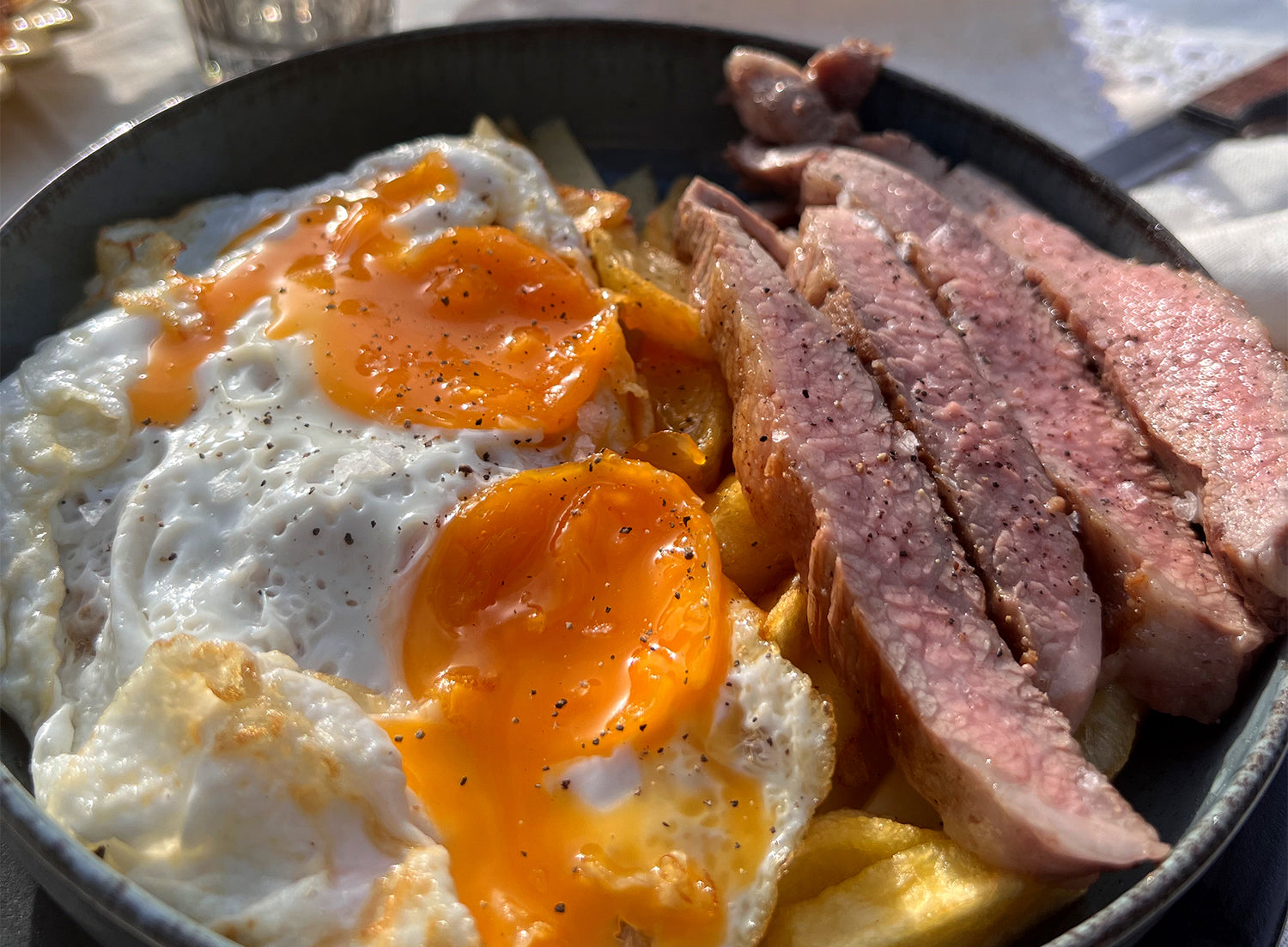 Huevos Rotos with Ibérico Secreto Steak – Campo Grande