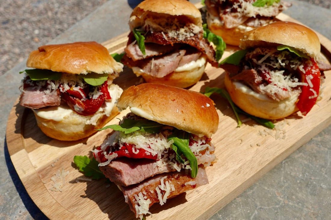 Grilled Ibérico Secreto Sliders with Roasted Peppers & Aioli